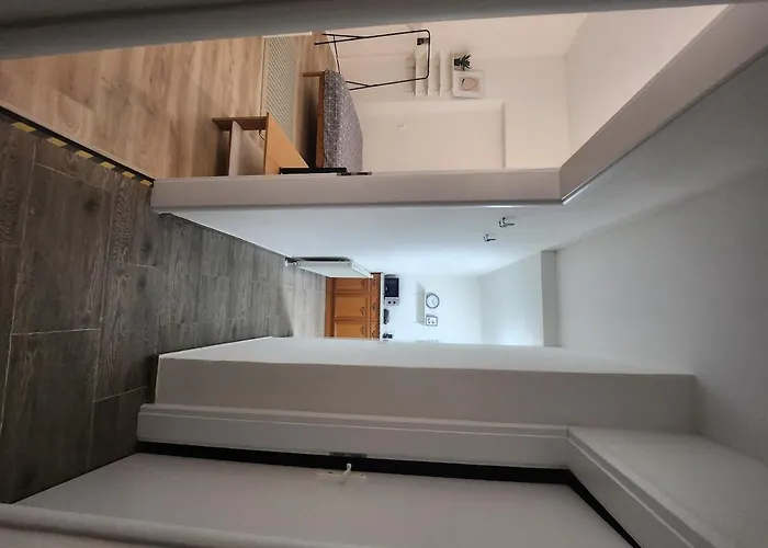 Minimalist Apartment *